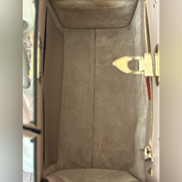 Valentino Garavani Rockstud Bag - Picture 9 of 11